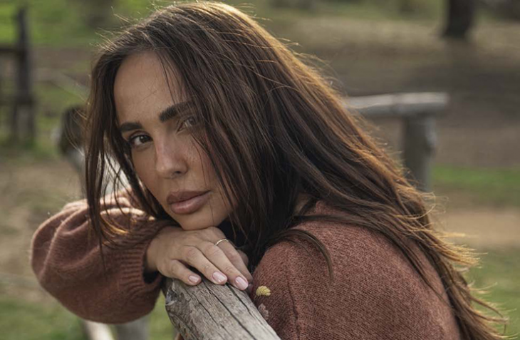 Николета Лозанова държеше да бъде различна на корицата на ЕVA