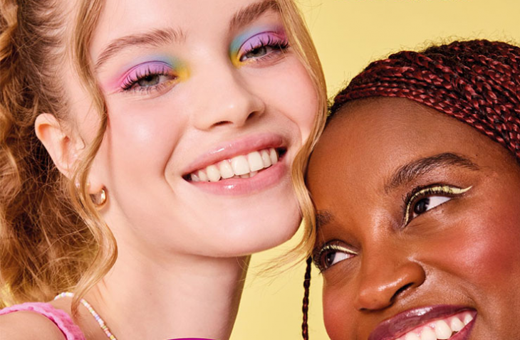 Essence представя колекцията си за пролет лято 2025 която съчетава мултисензорни