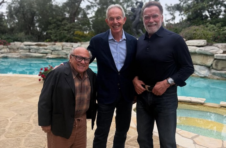 Арнолд Шварценегер е толкова отдавна в шоубизнеса че спокойно може