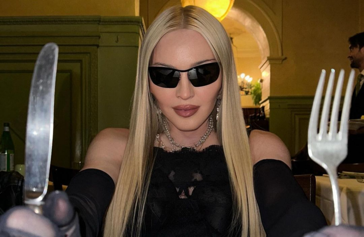 Знае как да провокира Мадона И с годините сякаш става