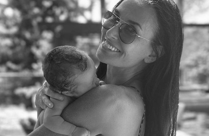 Ако не знаете че това е Деми Мур и съдите