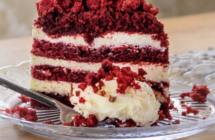Смята се че тортата Червено кадифе е създадена в началото