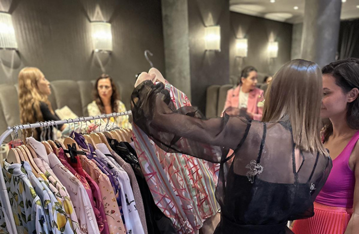 Познаваме я като жена с много таланти Глория Петкова се