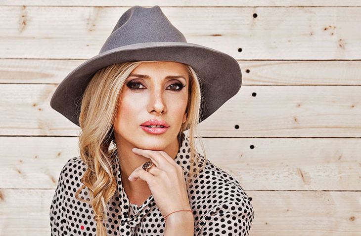 С 3000 корици на български и световни списания модели участвали