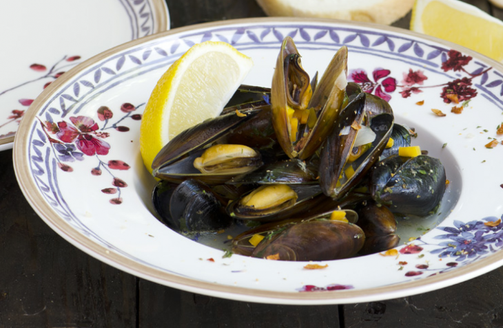 За всички които обичат миди и морски дарове предлагам една