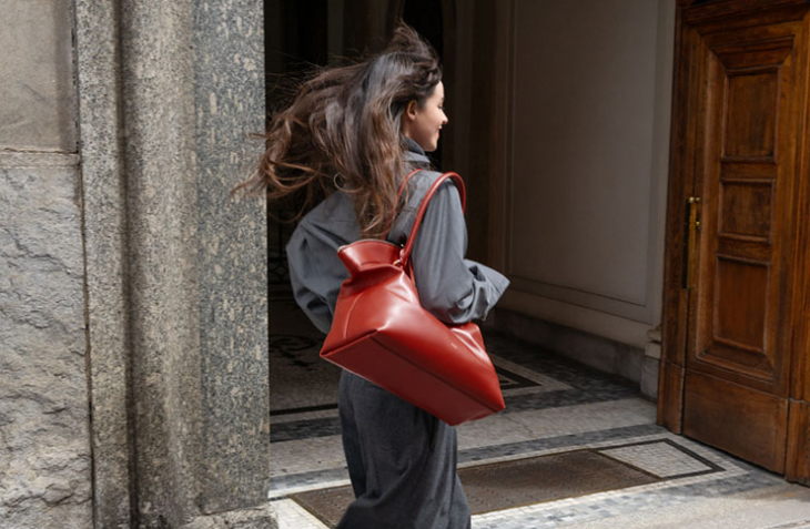 Простото но никога обикновено е най добрата форма на елегантност Това