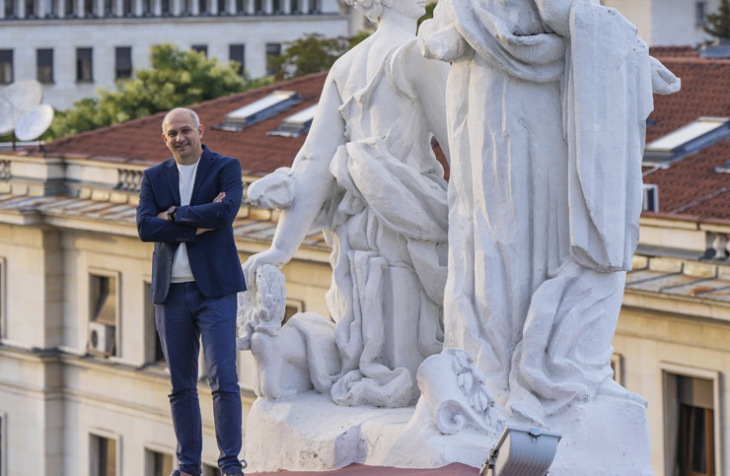 Новият директор на Народния театър Васил Василев има две шеги