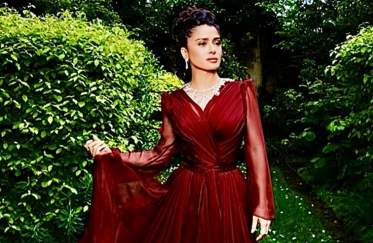 Rosso Ancora е специфичен нюанс на червено използван от Gucci