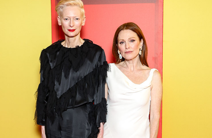 Персонажите на Тилда Суинтън и Джулиан Мур в новия филм