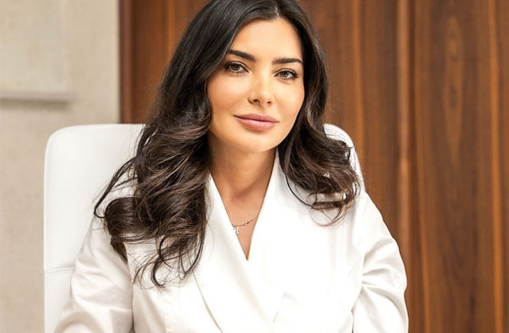 Тя е водещ специалист в дерматологията и естетичната медицина а