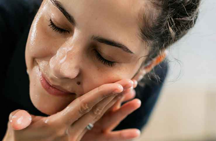 Пякога почистването на лицето беше просто механичен акт – нещо