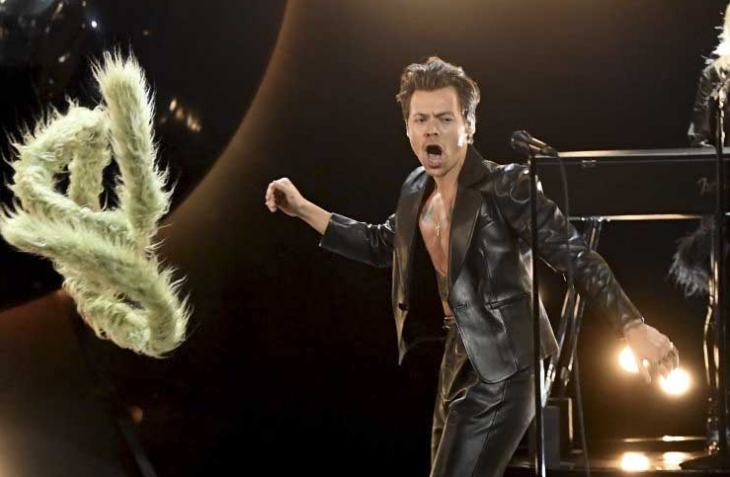 Новогодишните хонорари са в състояние да изхранват музикантите и артистите