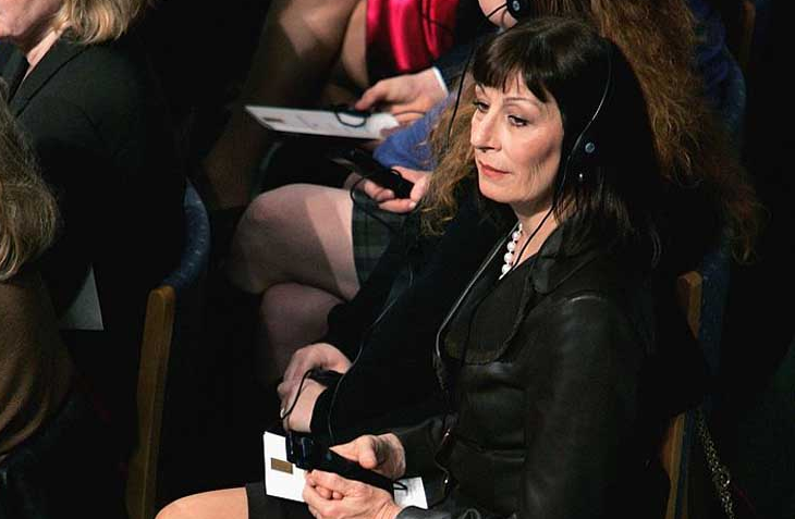 Днес една от легендите на Холивуд Анджелика Хюстън празнува 71