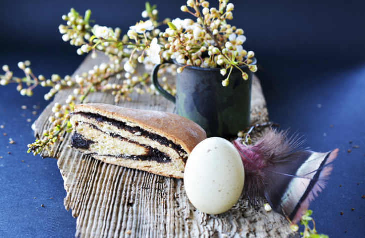 Април е чуден месец небето става високо светло и