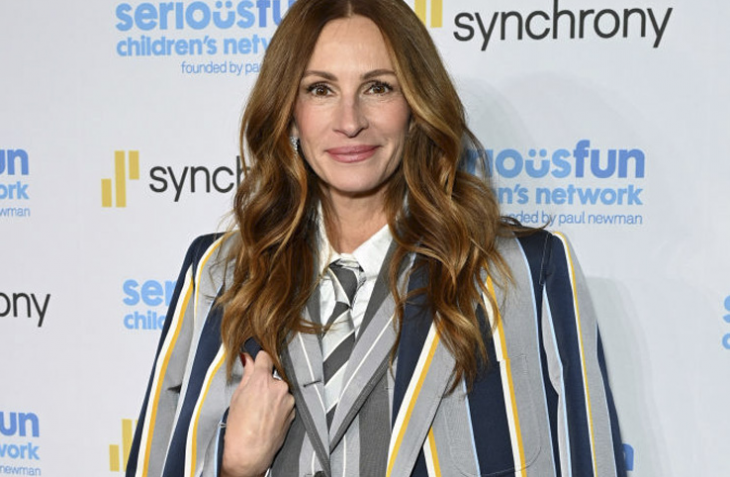 Доста интересен беше стайлингът на Джулия Робъртс за участието й