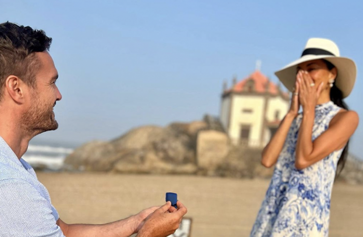 Часове преди да навърши 45 Никол Шерцингер получи предложение от