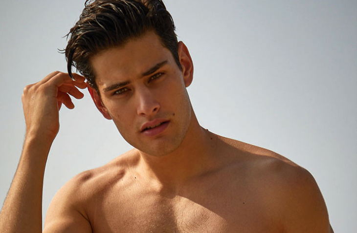 Keep the Catwalk е съвместна рубрика на EVA и Johnnie