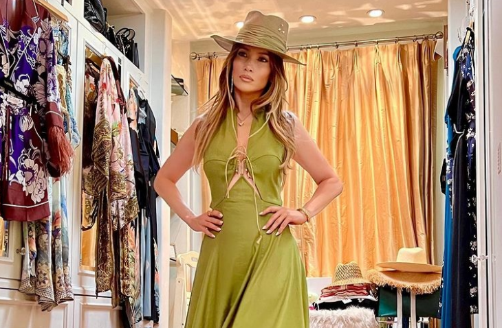 Стилна дама е Дженифър Лопес и многократно ни е показвала