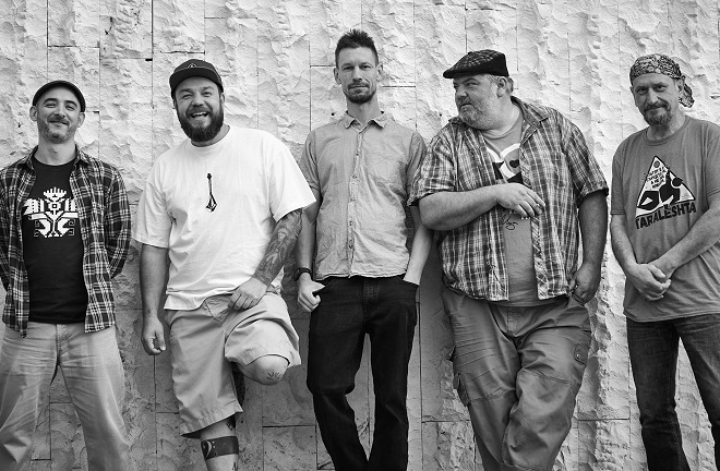 Рядка възможност да чуем в София култовата ъндърграунд банда Таралеща