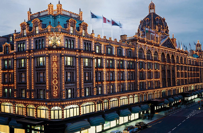 Световноизвестният британски универсален магазин една от най известните забележителности в Лондон