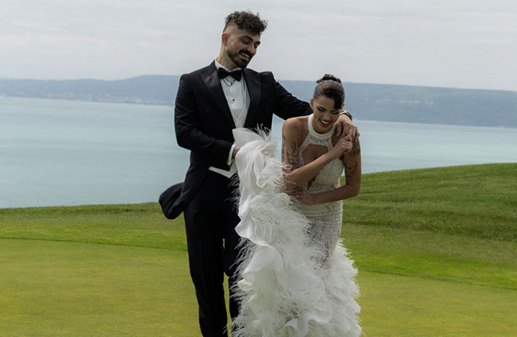 Певицата се омъжи за любимия си Сияеща от щастие DARA