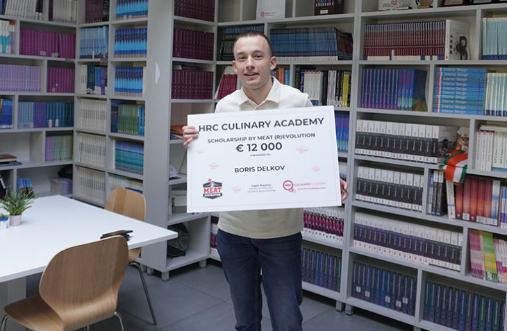 Младият кулинарен талант Борис Делков е носител на стипендия за