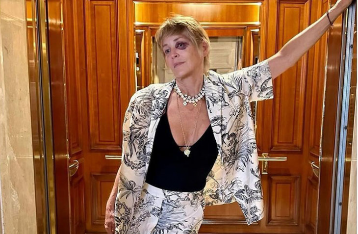 От известно време Шарън Стоун обикаля Европа – видяхме я