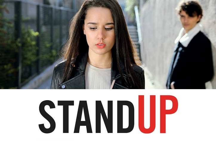 Пред магазина в уличката до училището на дъщеря ми тя