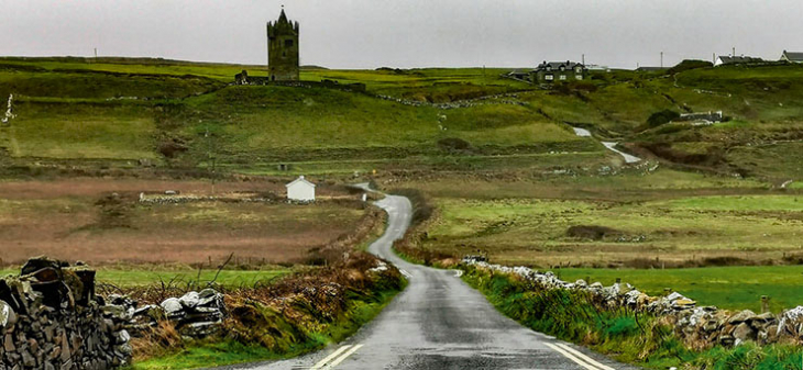 Ирландия – земята на леприконите зеленината уискито флейтата и легендите