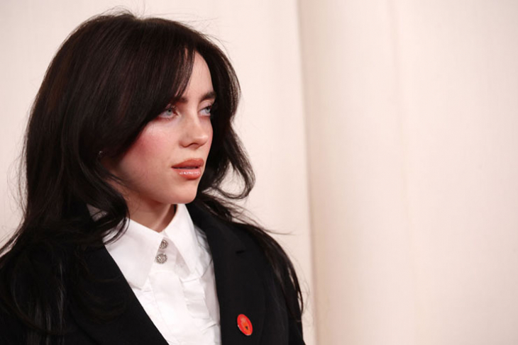 Стара българска мъдрост гласи че по дрехите посрещат а по