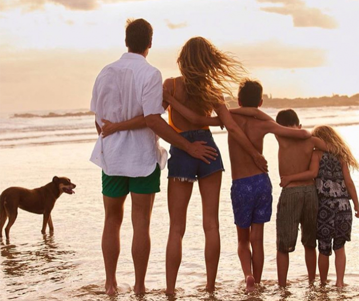 Година след смъртта на майка ѝ Ваня Жизел Бюндхен вдъхновено