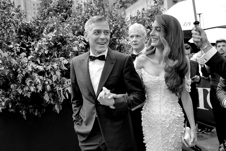 Знаят как да впечатлят семейство Клуни когато стъпят на червения