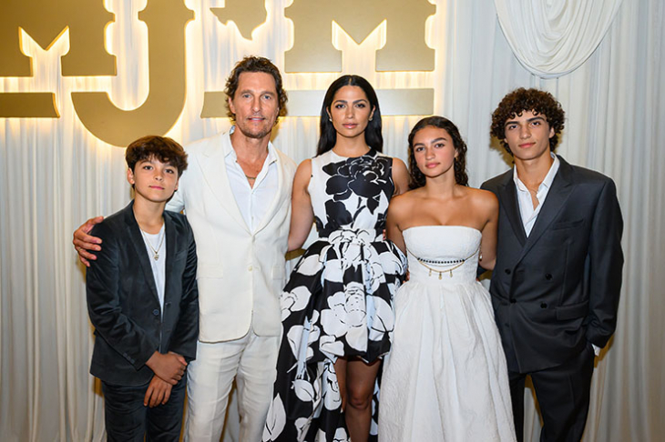 Семейство Макконъхи рядко попада заедно под светлината на прожекторите —