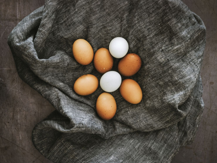 Различни диетични комбинации в които водеща роля играят яйцата смекчават