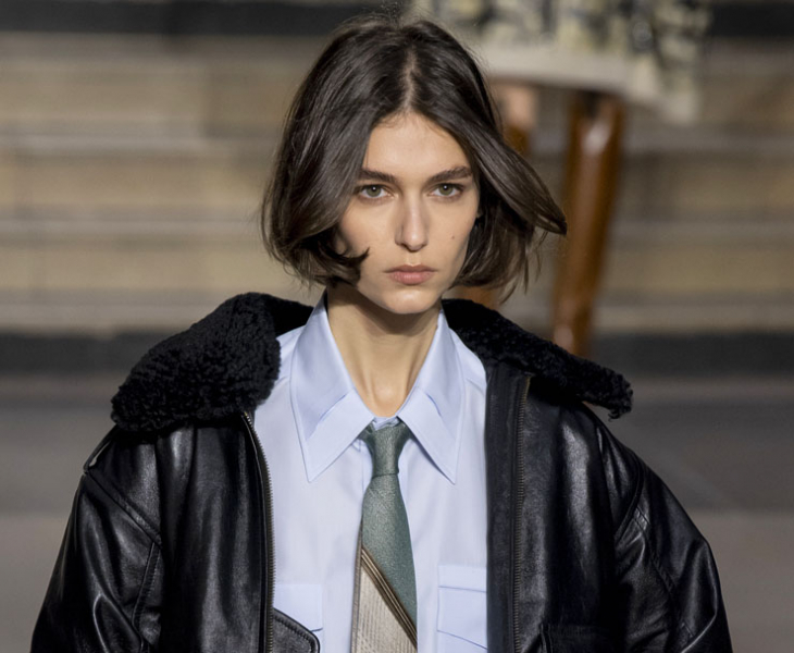 Класическите прически са вечни заради своята елегантност и универсалност В новата