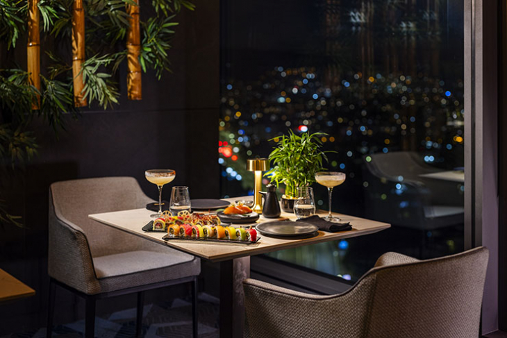 На 28 ия етаж на преплита границите между континенти и култури