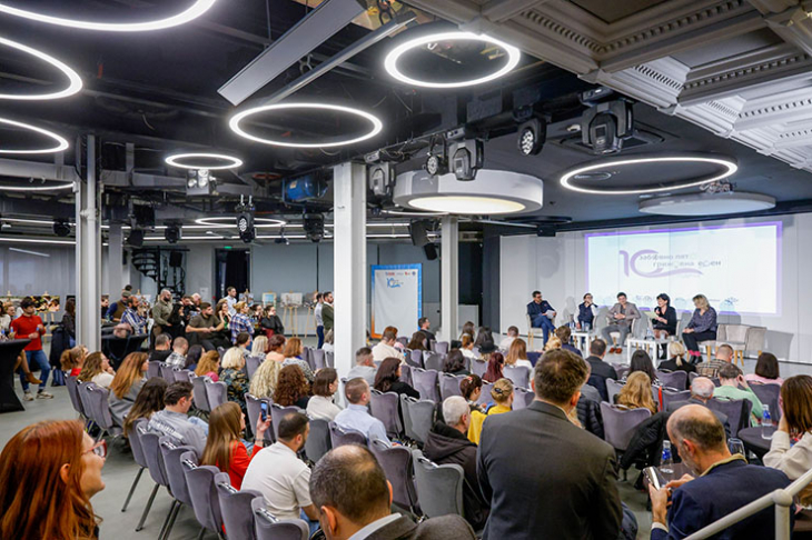 Със сърдечна атмосфера и вдъхновяващи разкази за постигнатите резултати програмата