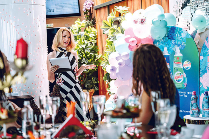 Mакар че кралят на елегантността Джорджо Армани вдъхновен от перлите