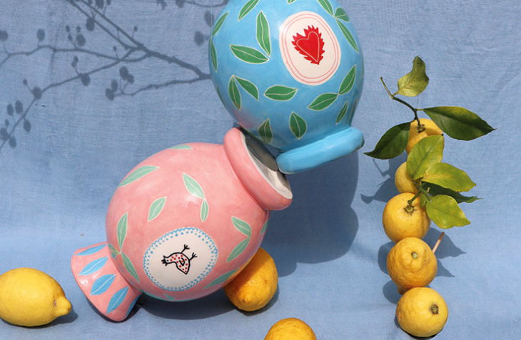 Вселената на френската керамичка Летисия Руже е като покана за